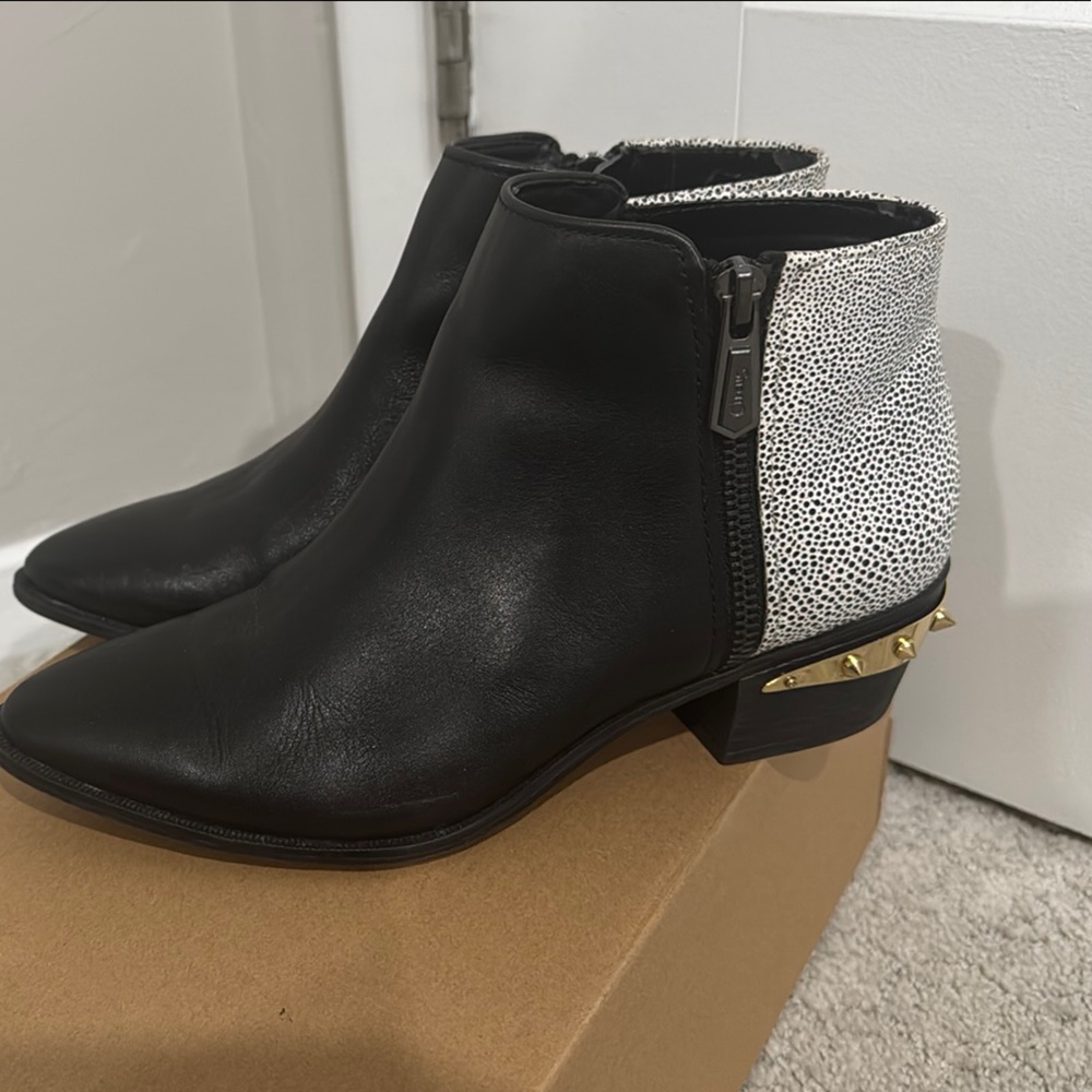 Circus by Sam Edelman Black and White Leather Ankle Booties